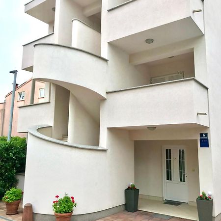 Apartmani Samec Novalja Kültér fotó