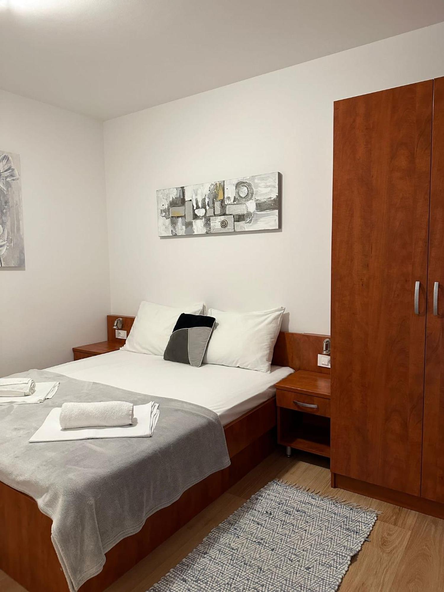 Apartmani Samec Novalja Kültér fotó